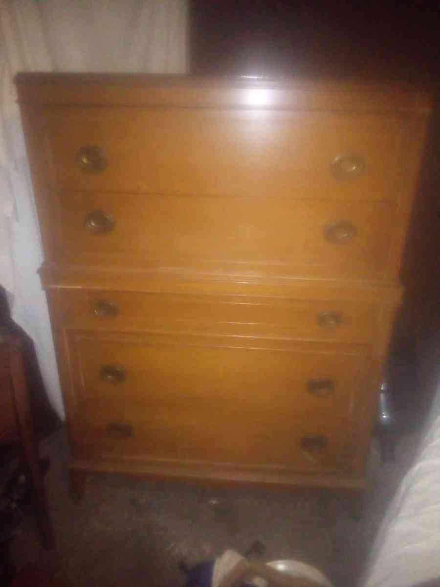 vintage bedroom outfit - Springfield, Illinois - FleaMarketBay