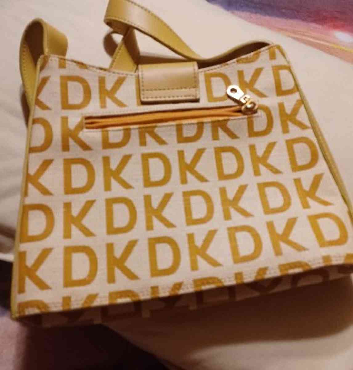 5 purses - East Prairie, Missouri - FleaMarketBay