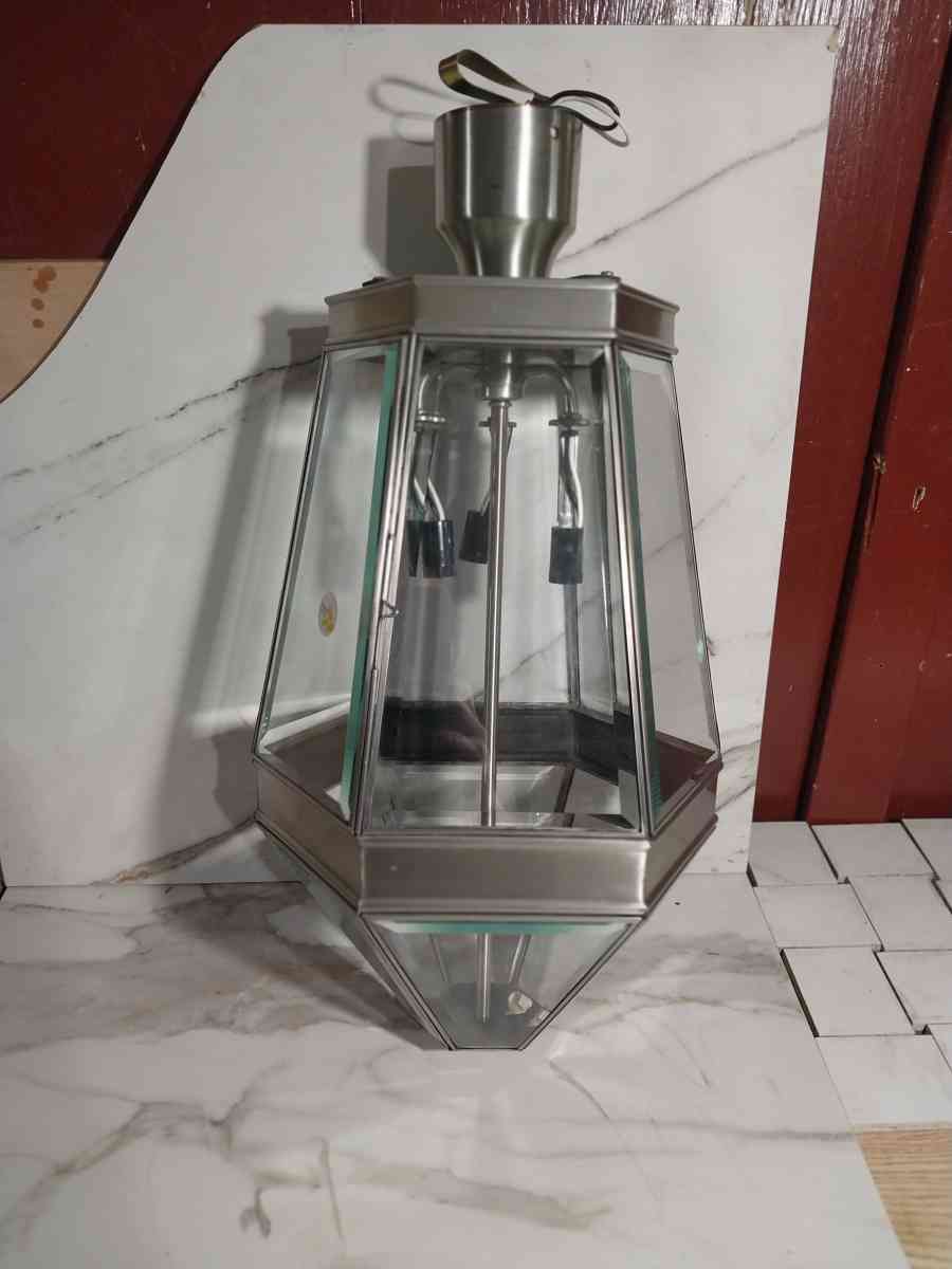 Huge Chandelier - Effingham, Illinois