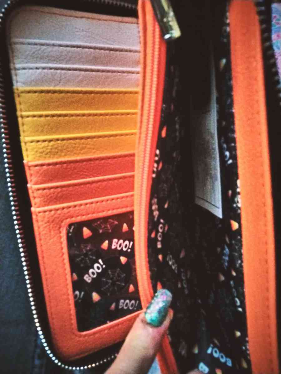 lounge fly wallet - Unadilla, Georgia - FleaMarketBay