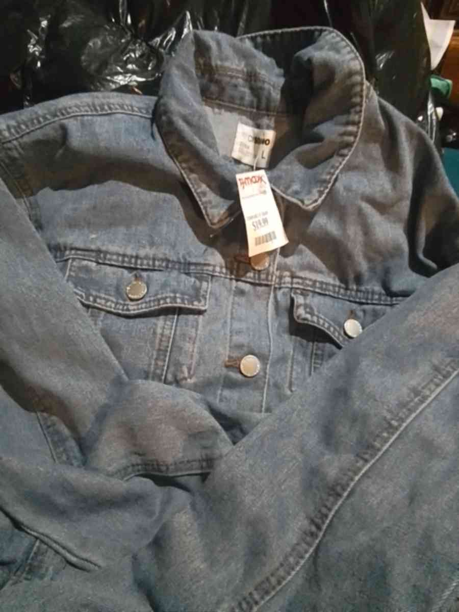 woman denim blue jean jacket - Louisville, Kentucky - FleaMarketBay
