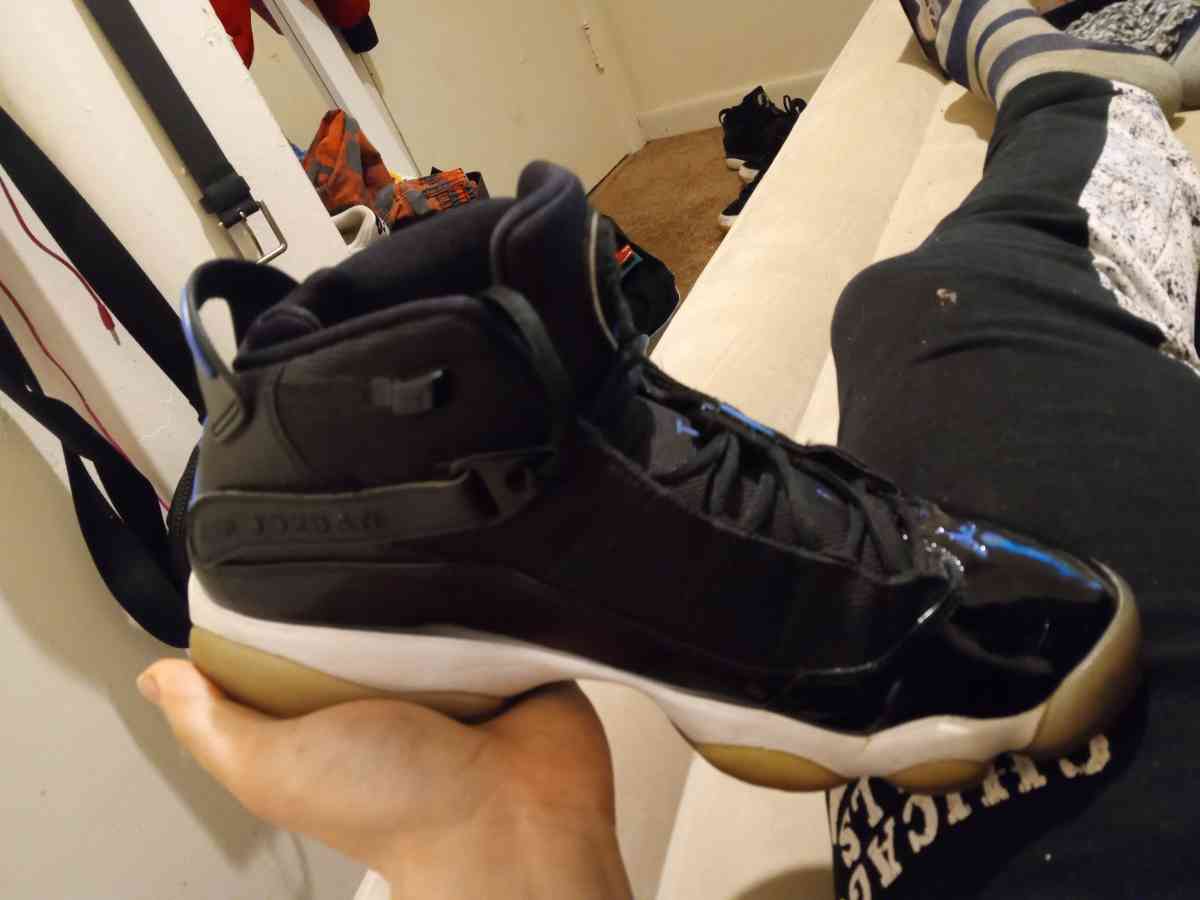 I want 60 for these Jordans they are size 10 they are great - Elgin, Illinois - FleaMarketBay