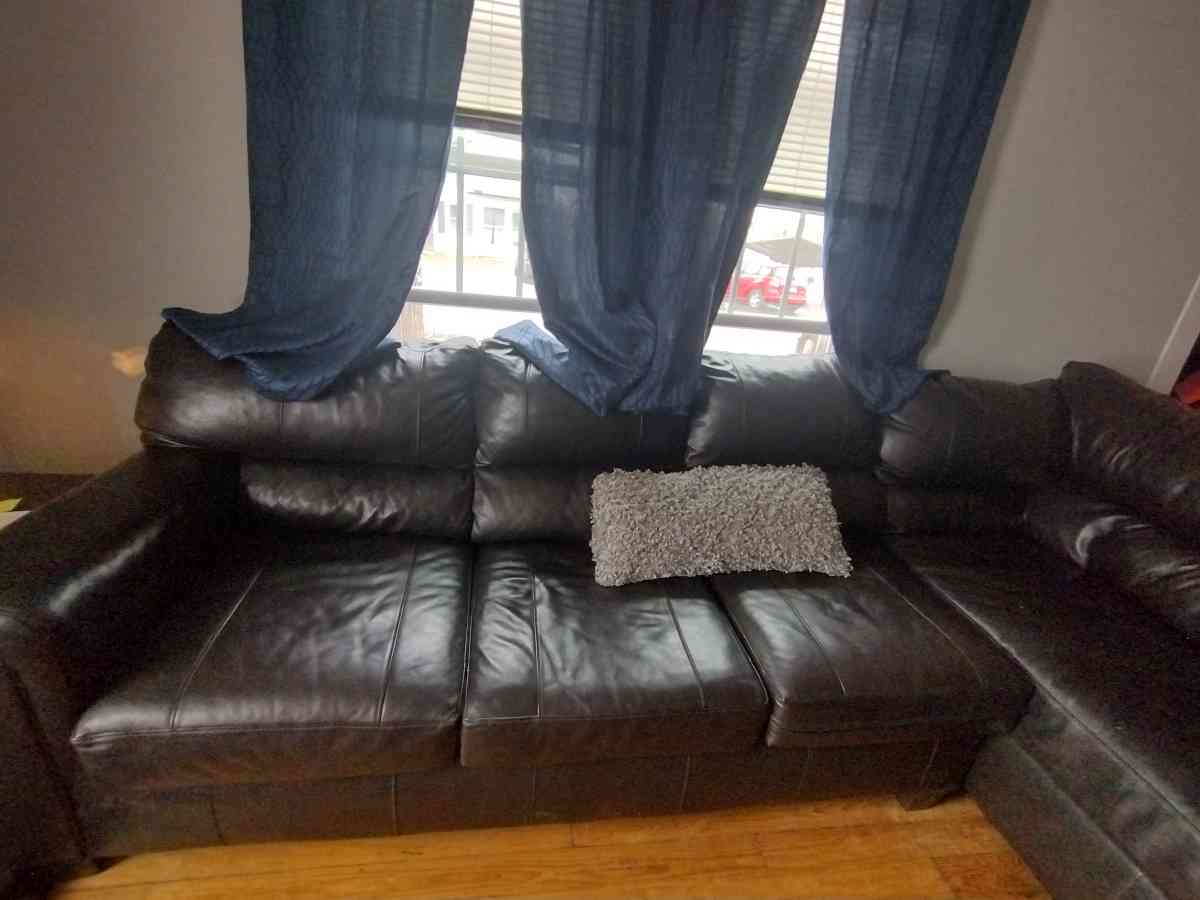 leather sectional - Lewisburg, Tennessee - FleaMarketBay