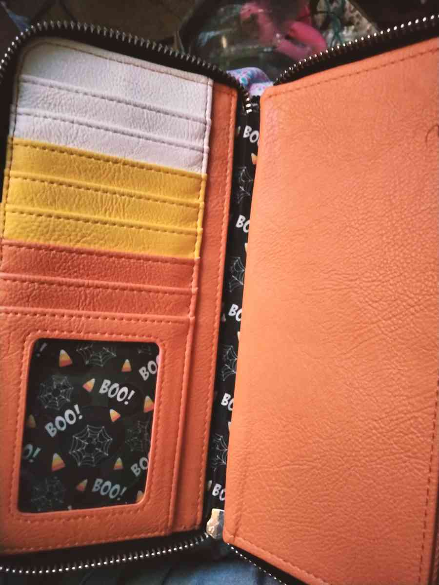 lounge fly wallet - Unadilla, Georgia - FleaMarketBay