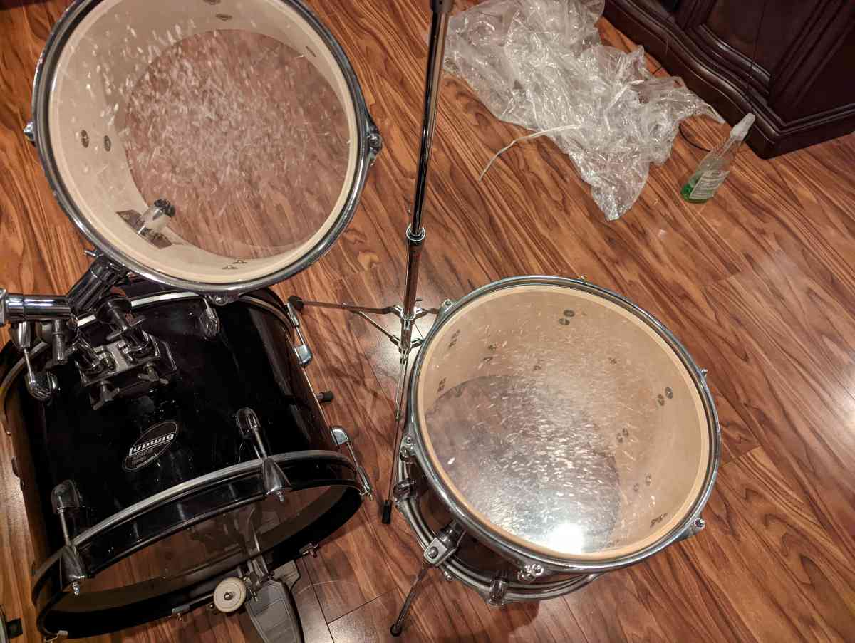 Ludwig Accent Cs Combo 5 piece Drumset with Throne - Tunkhannock, Pennsylvania - FleaMarketBay