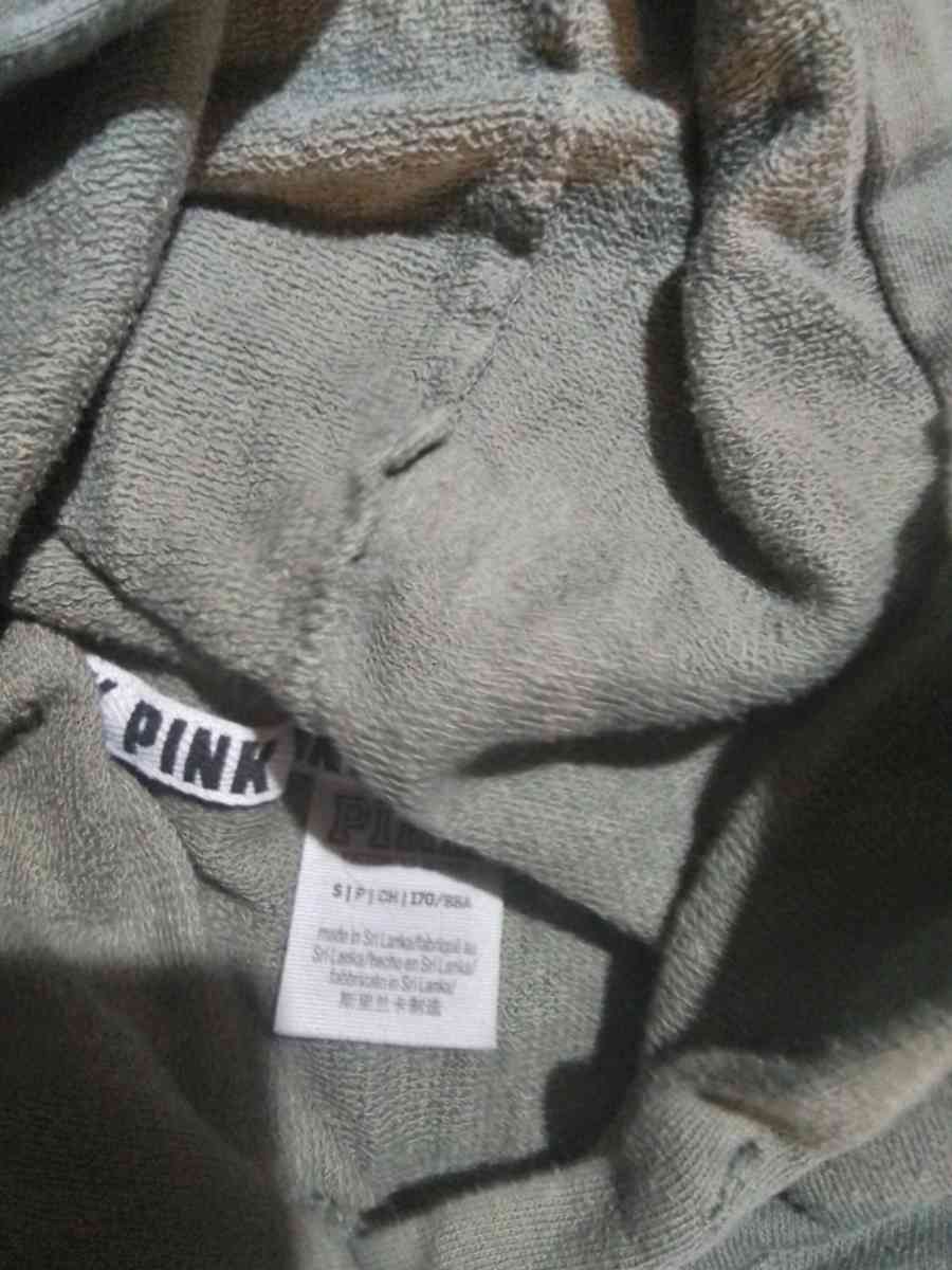 woman pink hoodie - Louisville, Kentucky - FleaMarketBay