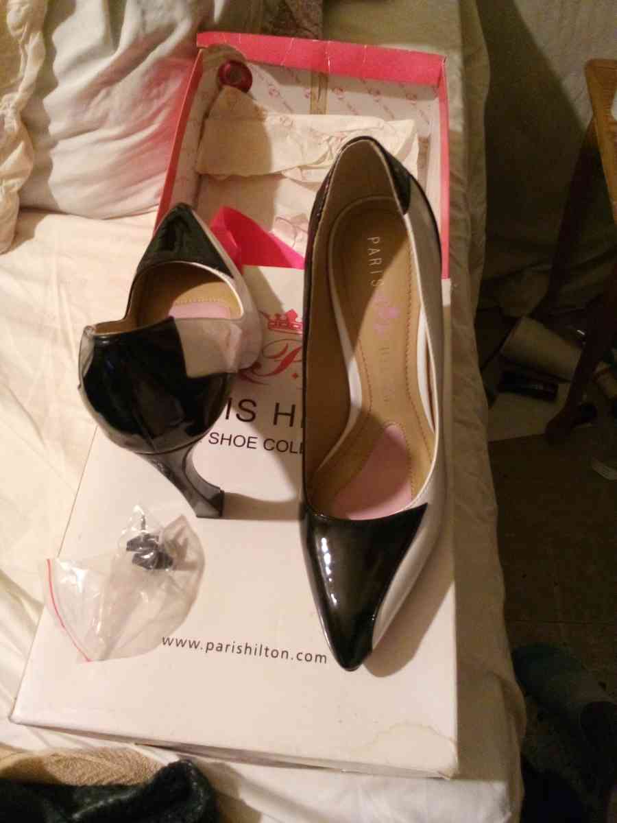 Paris Hilton heels - Franklin, Louisiana - FleaMarketBay