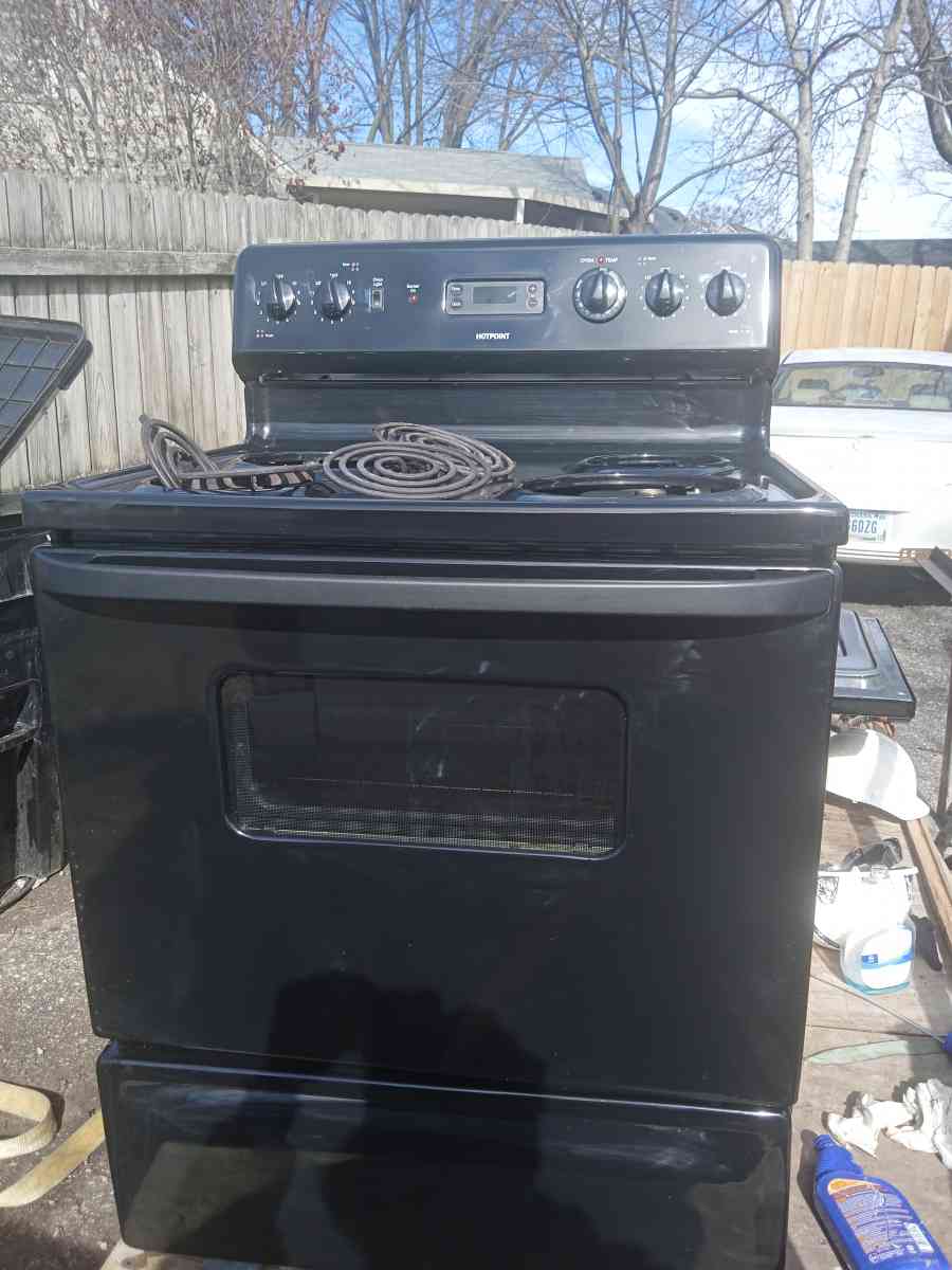 stove and fridge - Jeff, Kentucky - FleaMarketBay