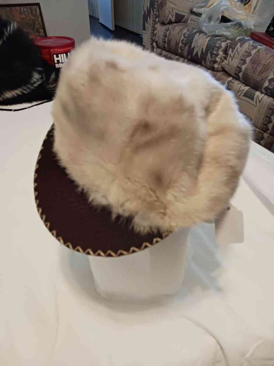 fox furs badger furs skunk fur - Mesa, Arizona - FleaMarketBay