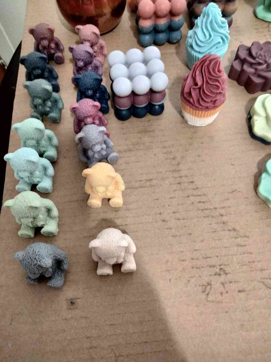 handmade Wax melts an Candles - Allen Park, Michigan - FleaMarketBay