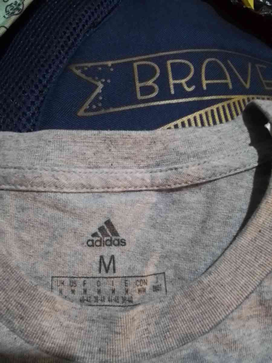 Adidas Tshirt woman - Louisville, Kentucky - FleaMarketBay