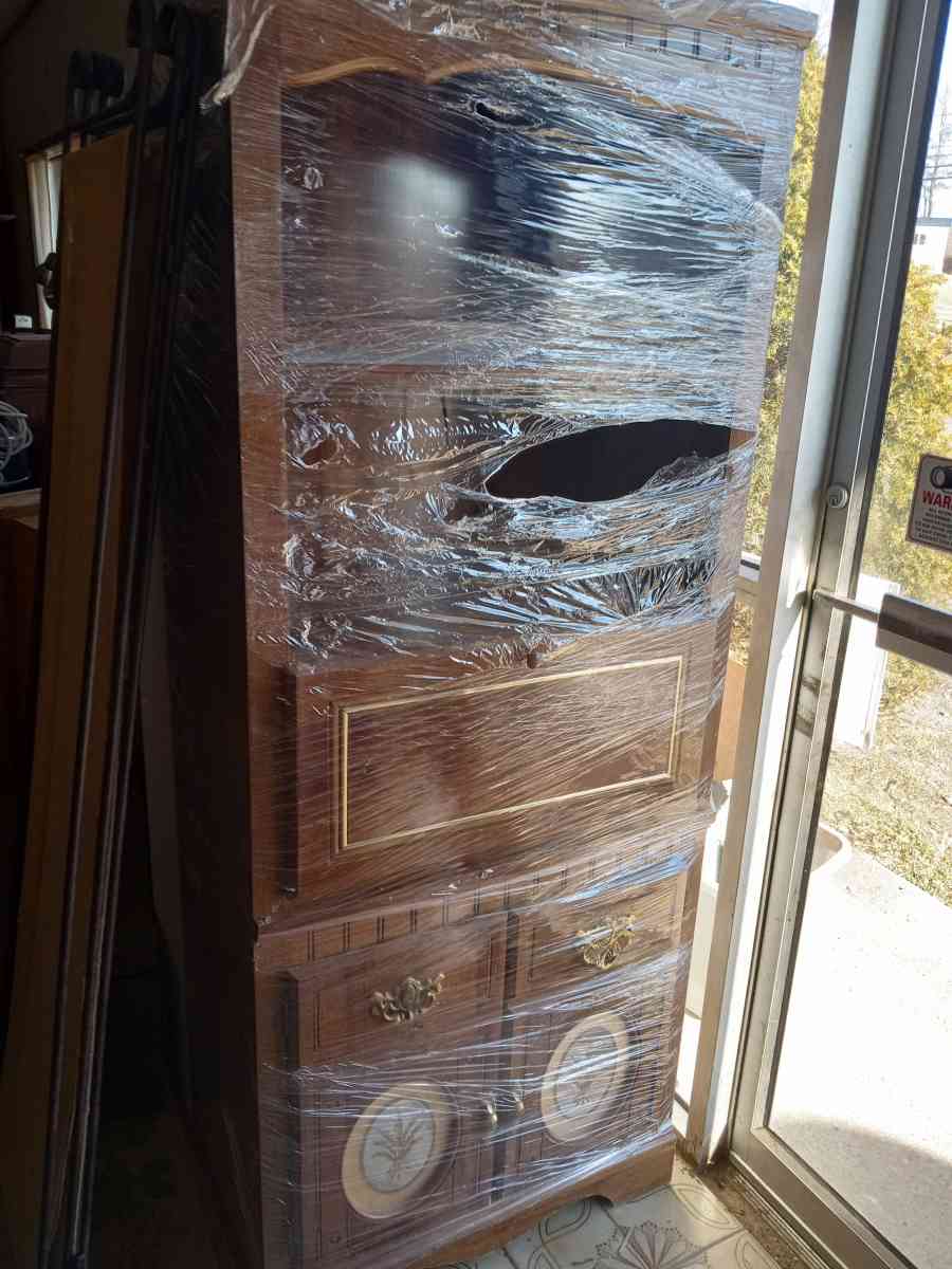 oak hutch - Oswego, New York