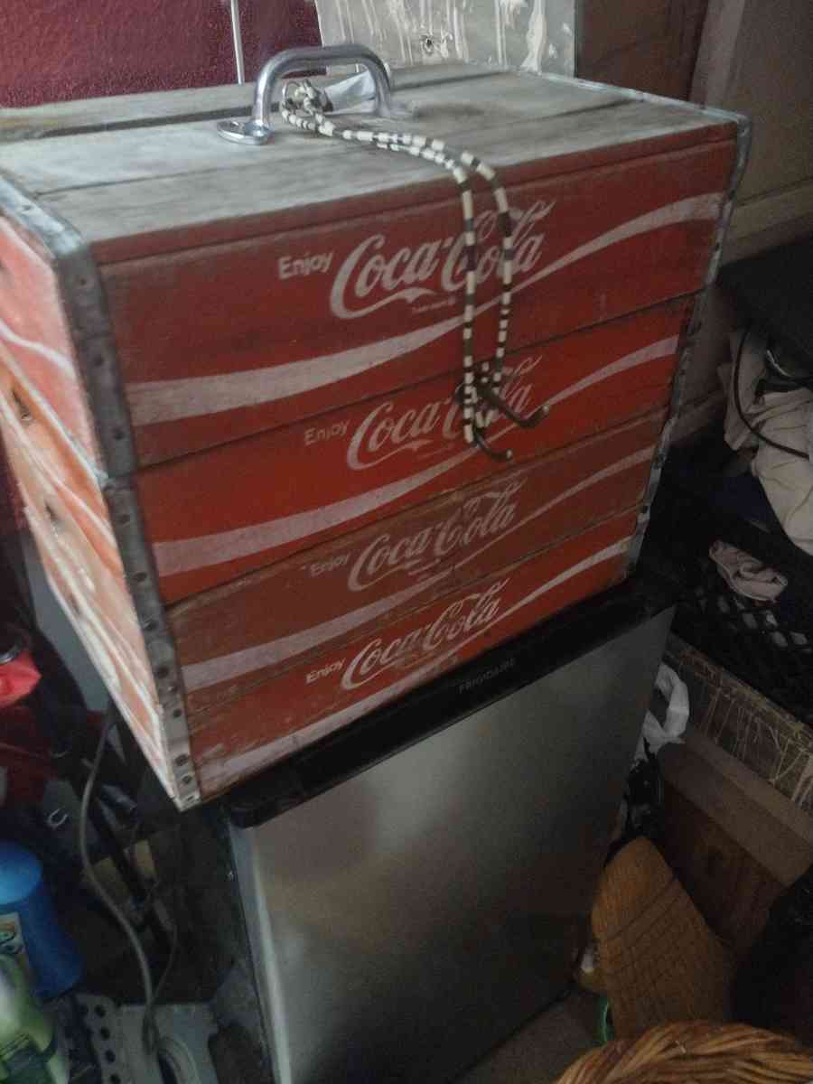 Coca Cola Vintage Chest trunk - Crawfordsville, Arkansas - FleaMarketBay