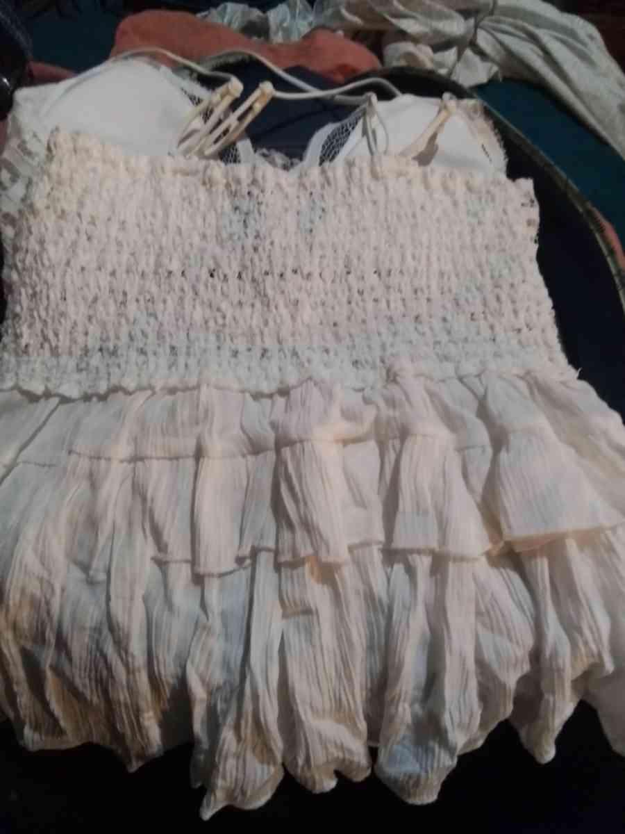 woman lace top - Louisville, Kentucky - FleaMarketBay