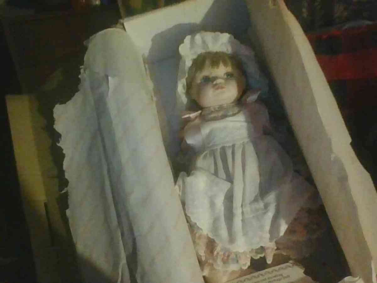 Porcelain Baby Jessica - Alliance, Ohio - FleaMarketBay