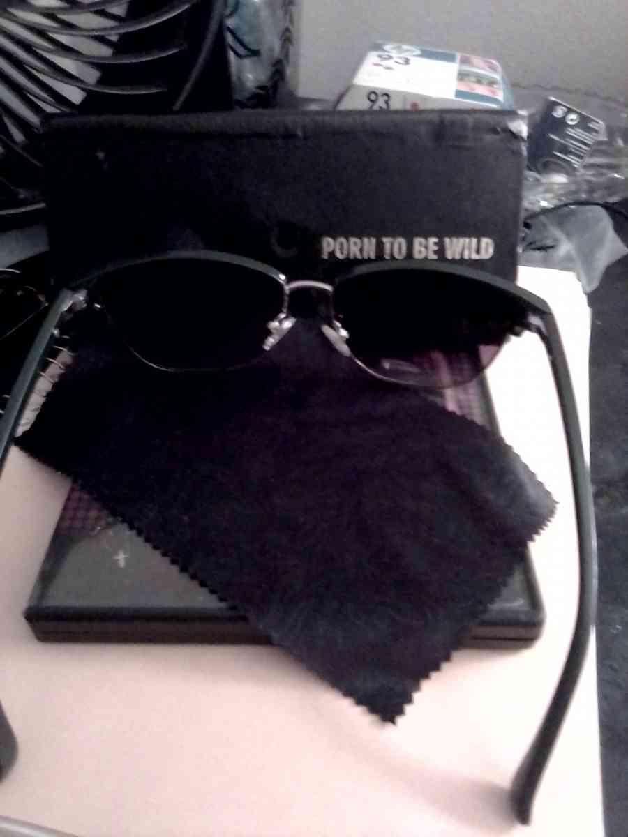 Chilli Beans Sunglasses - Philadelphia, Pennsylvania - FleaMarketBay