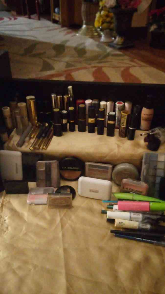 makeup lipstick blush mascara eyeshadow liner - Charleston, West Virginia - FleaMarketBay