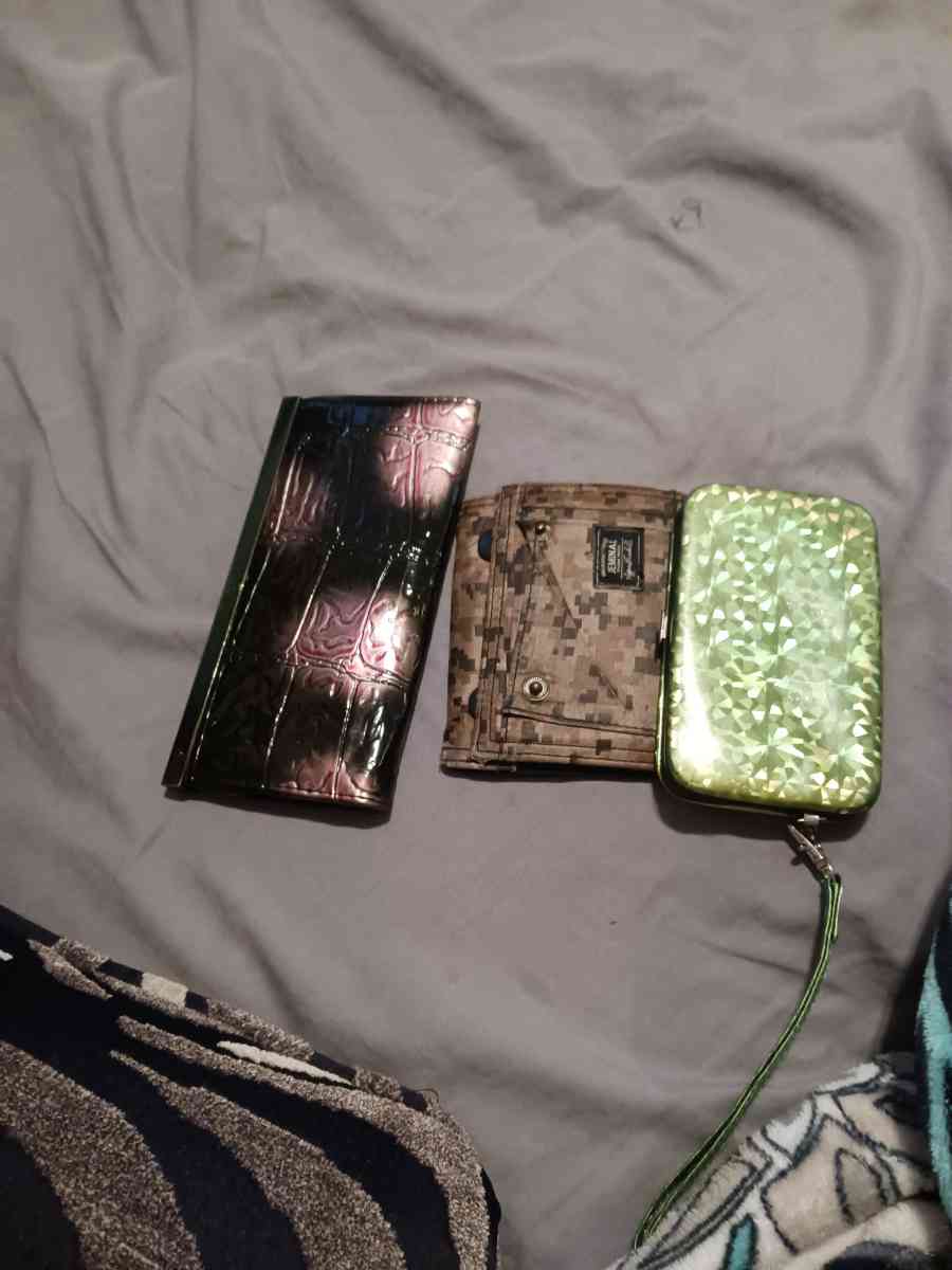 this is wallets - Knoxville, Tennessee