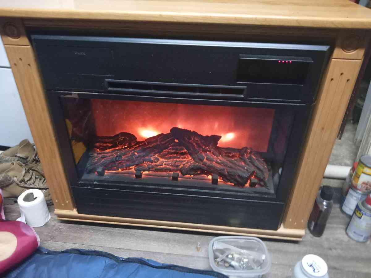 2 stoves and a refrigerator hot point is maker - Jeff, Kentucky - FleaMarketBay