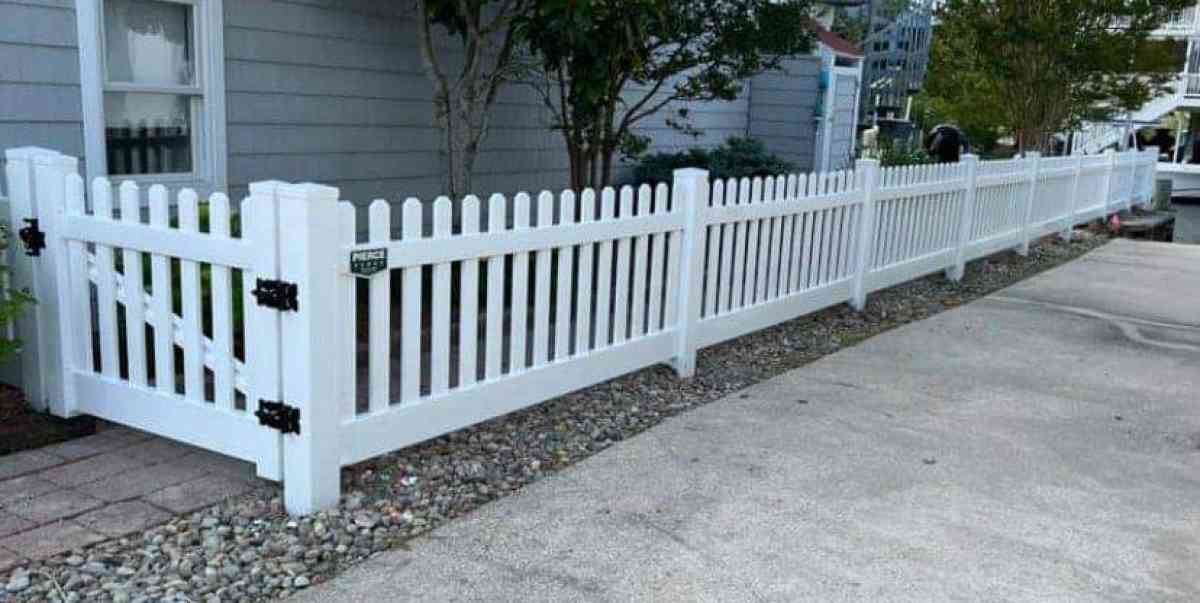 fencing vinyl wood