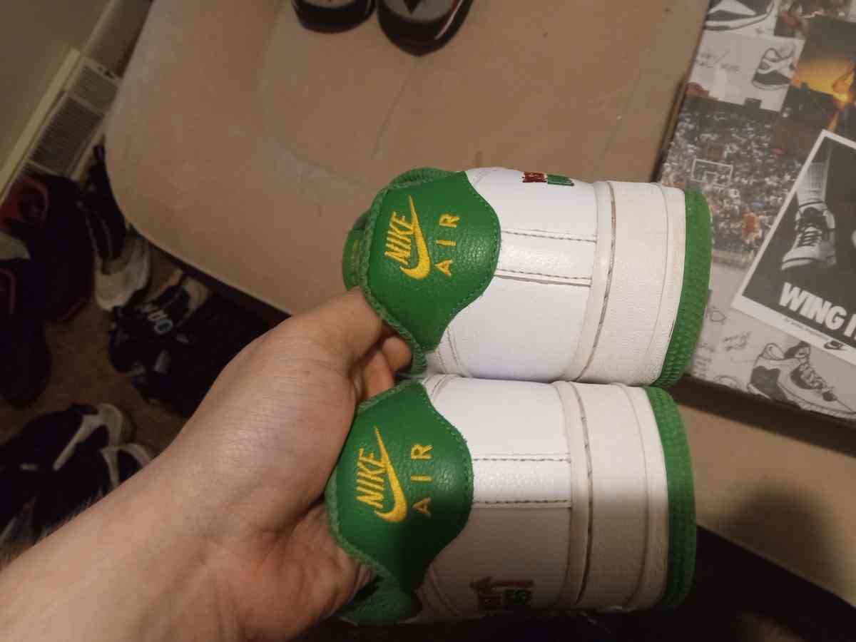 I want 120 for this Air forces they are size 8 - Addieville, Illinois - FleaMarketBay