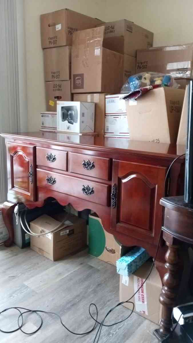 buffet cabinet - Dekalb, Illinois - FleaMarketBay