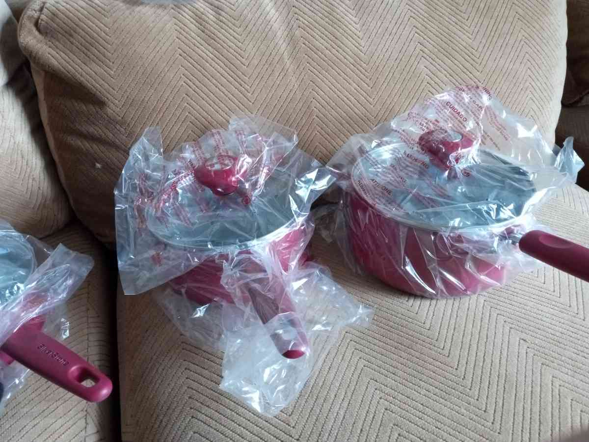 pots and pans set from QVC Rachel ray series - Dekalb, Illinois - FleaMarketBay