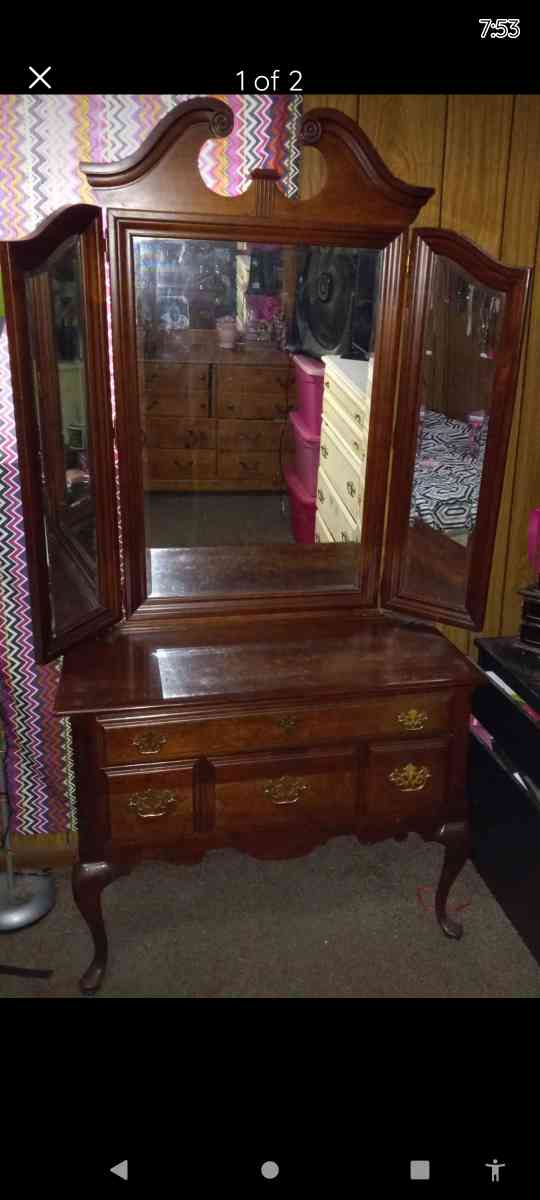 armour with removable mirror - Jasper, Florida