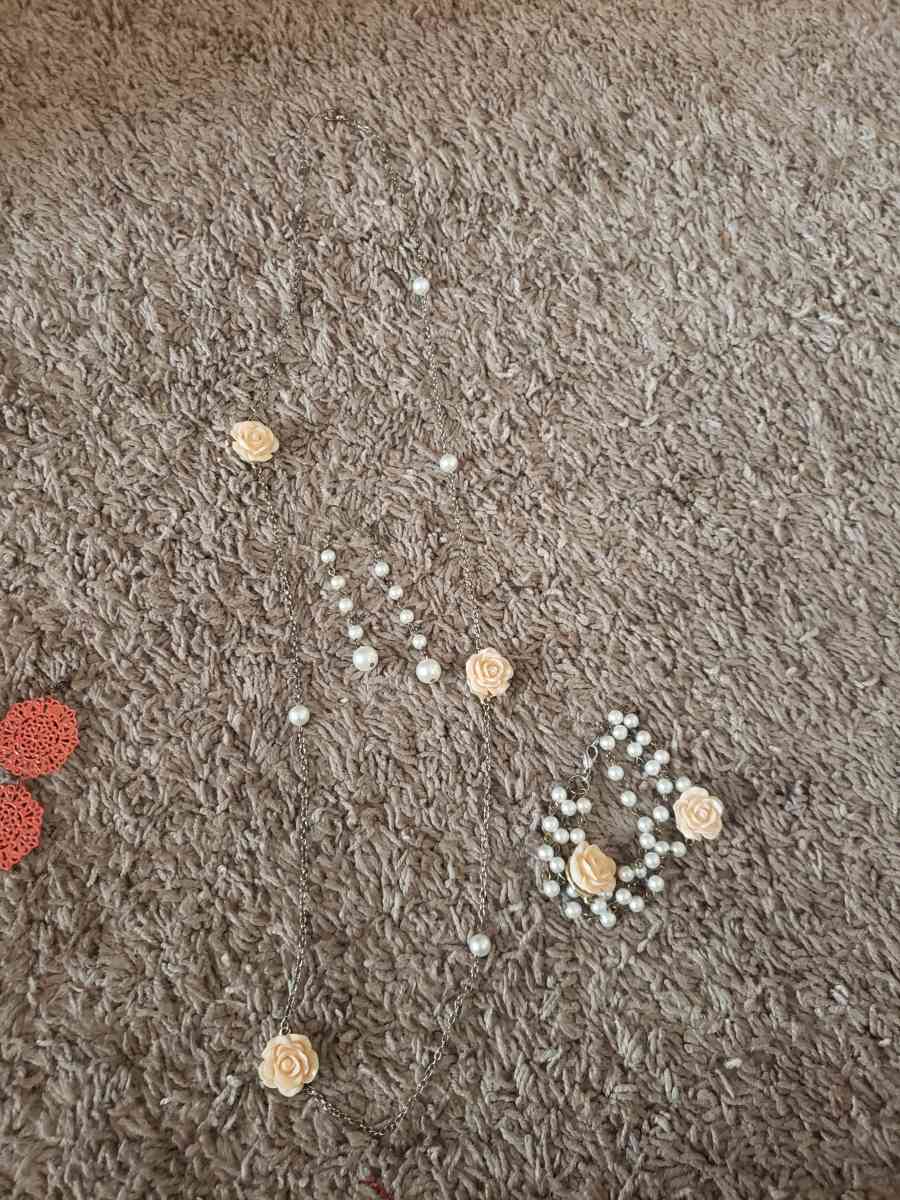 Jewelry - Pensacola, Florida - FleaMarketBay