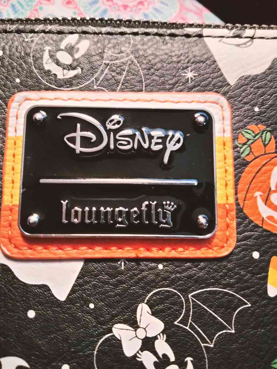 lounge fly wallet - Unadilla, Georgia - FleaMarketBay