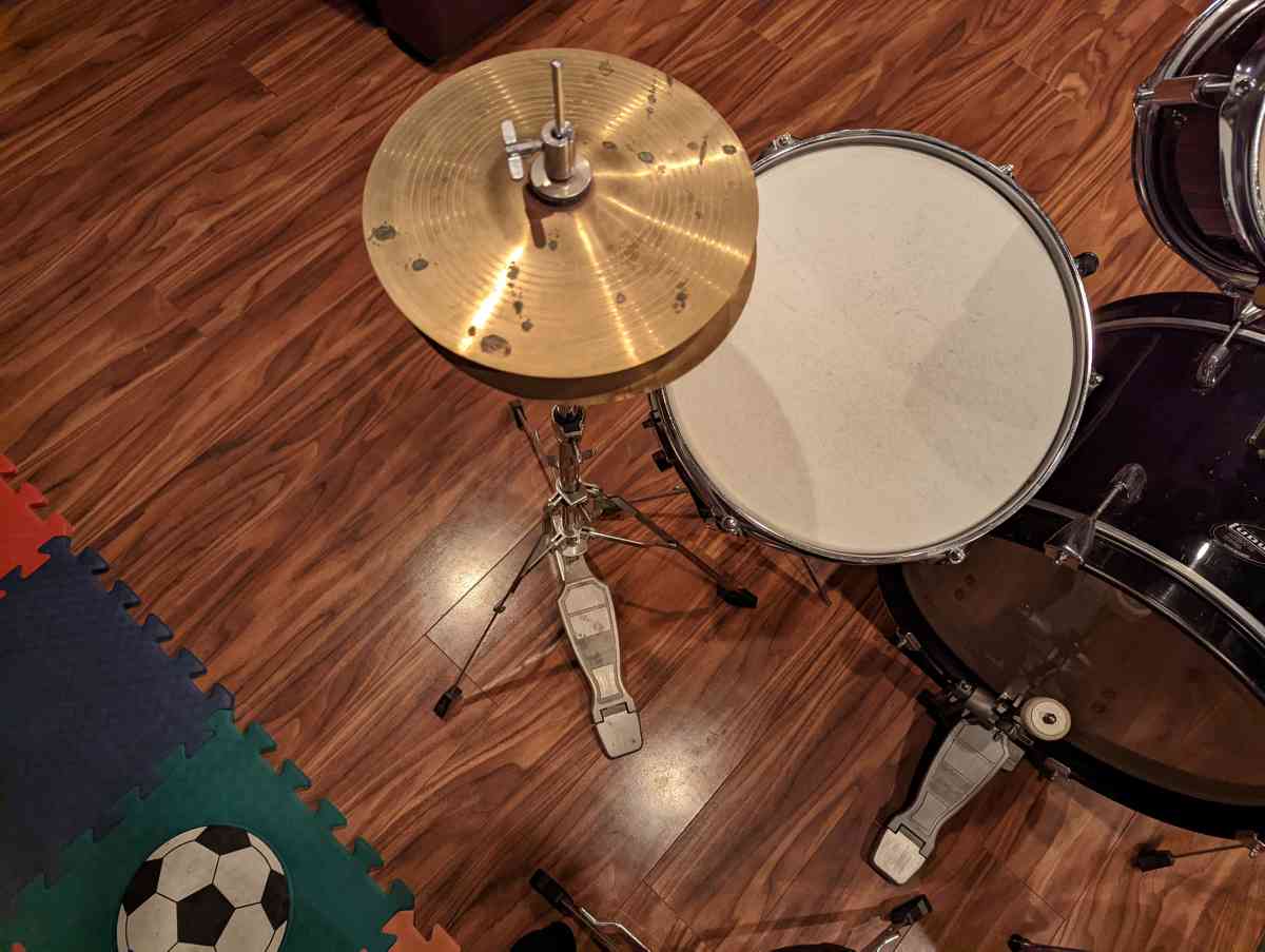 Ludwig Accent Cs Combo 5 piece Drumset with Throne - Tunkhannock, Pennsylvania - FleaMarketBay