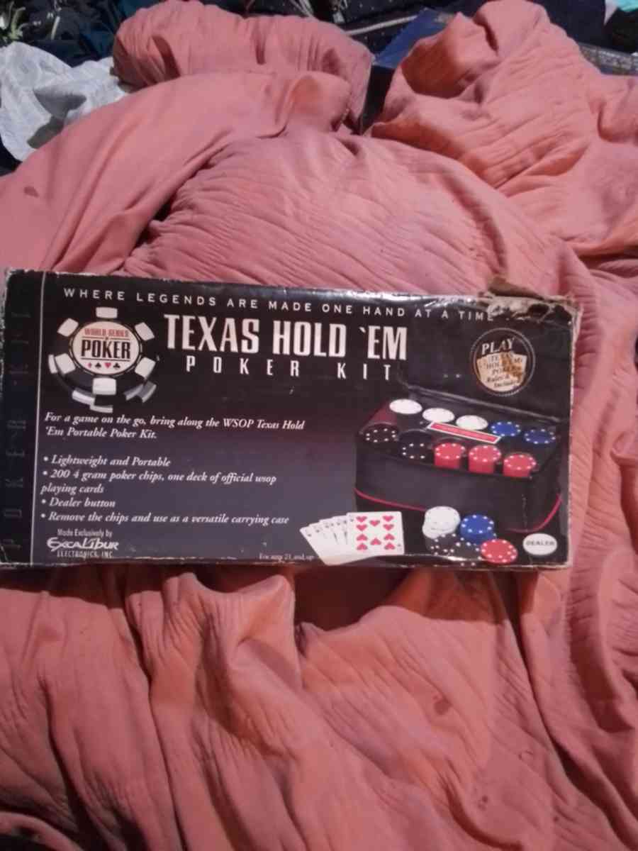 Texas holders poker kit - Louisville, Kentucky