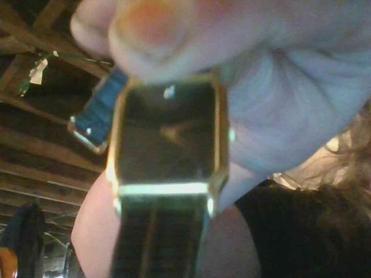 Womans watch with dimond accent - Alliance, Ohio - FleaMarketBay