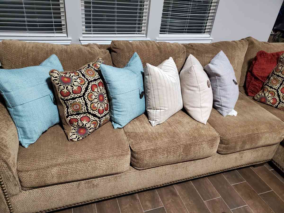 furniture - Forney, Texas - FleaMarketBay