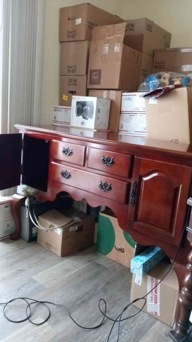 buffet cabinet - Dekalb, Illinois