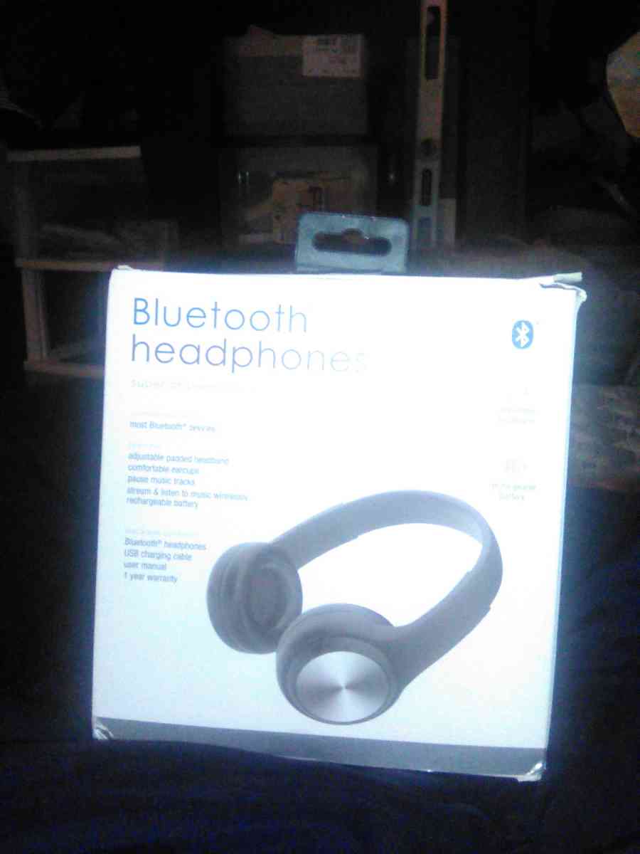 Bluetooth wireless headphones - Troy, Tennessee - FleaMarketBay
