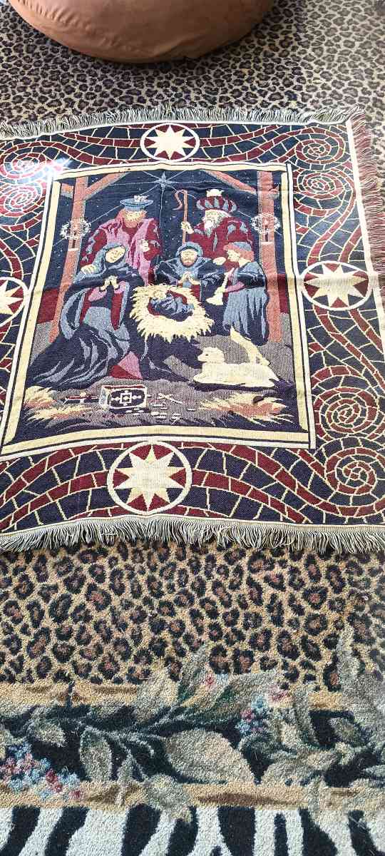 Crown Craft. Throw Rug. - Delmar, Delaware