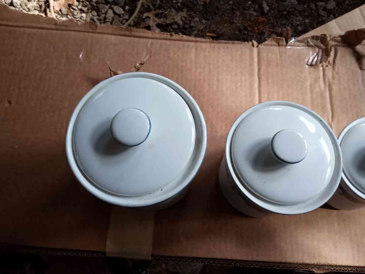 set of canisters - Pelzer, South Carolina - FleaMarketBay