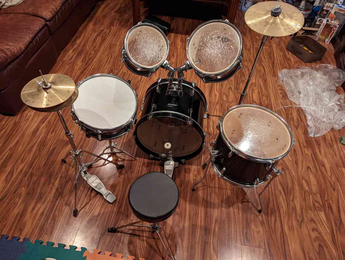 Ludwig Accent Cs Combo 5 piece Drumset with Throne - Tunkhannock, Pennsylvania - FleaMarketBay