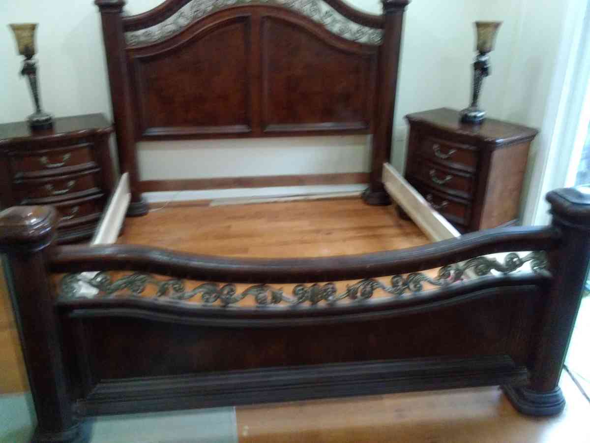 king size bedroom set - Alexandria, Virginia - FleaMarketBay