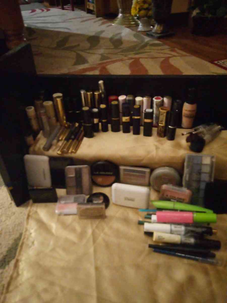 makeup lipstick blush mascara eyeshadow liner - Charleston, West Virginia - FleaMarketBay