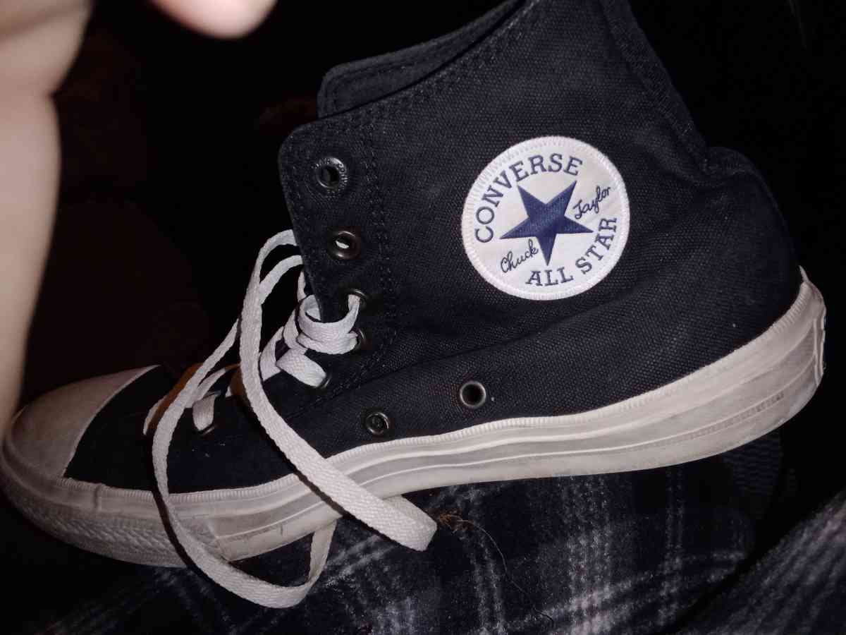 converse hi tops - Bakersfield, California