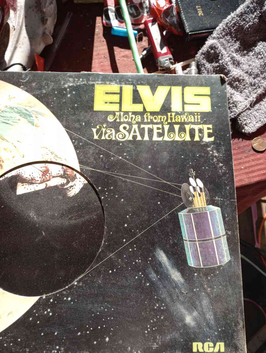3 Elvis LPS - Kaufman, Texas - FleaMarketBay