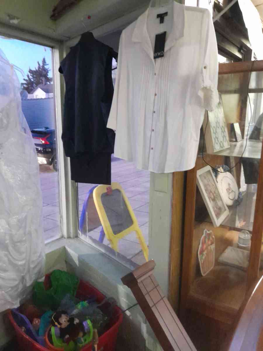 Big clearance sale February 18th22nd at St Luke thrift stor - Chesapeake, Virginia - FleaMarketBay