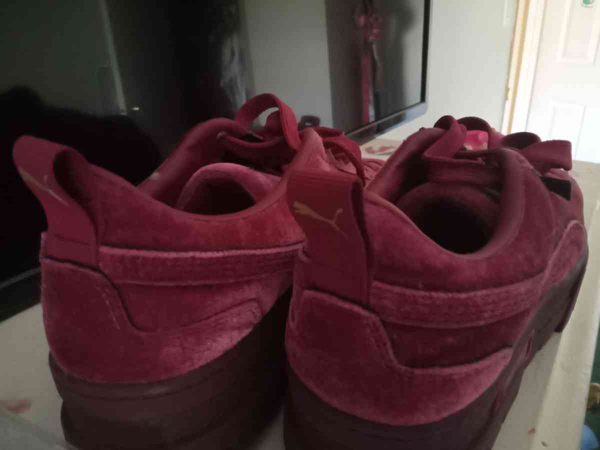 red velvet puma shoes - Hutto, Texas - FleaMarketBay