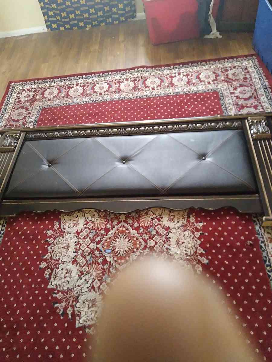 King size bed Marble and Redwood - Columbus, Ohio - FleaMarketBay