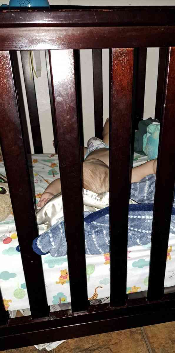 crib and matress - Oil City, Pennsylvania