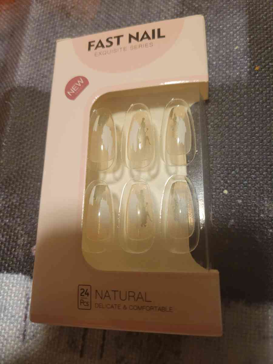 Womens Fake Nails - East Boston, Massachusetts - FleaMarketBay