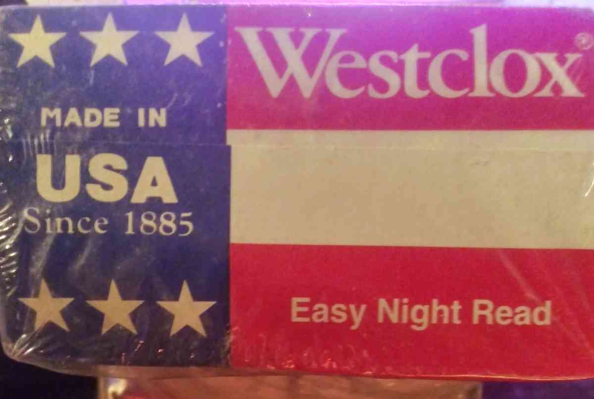 WHITE TABLE ALARM CLOCK - Alliance, Ohio - FleaMarketBay