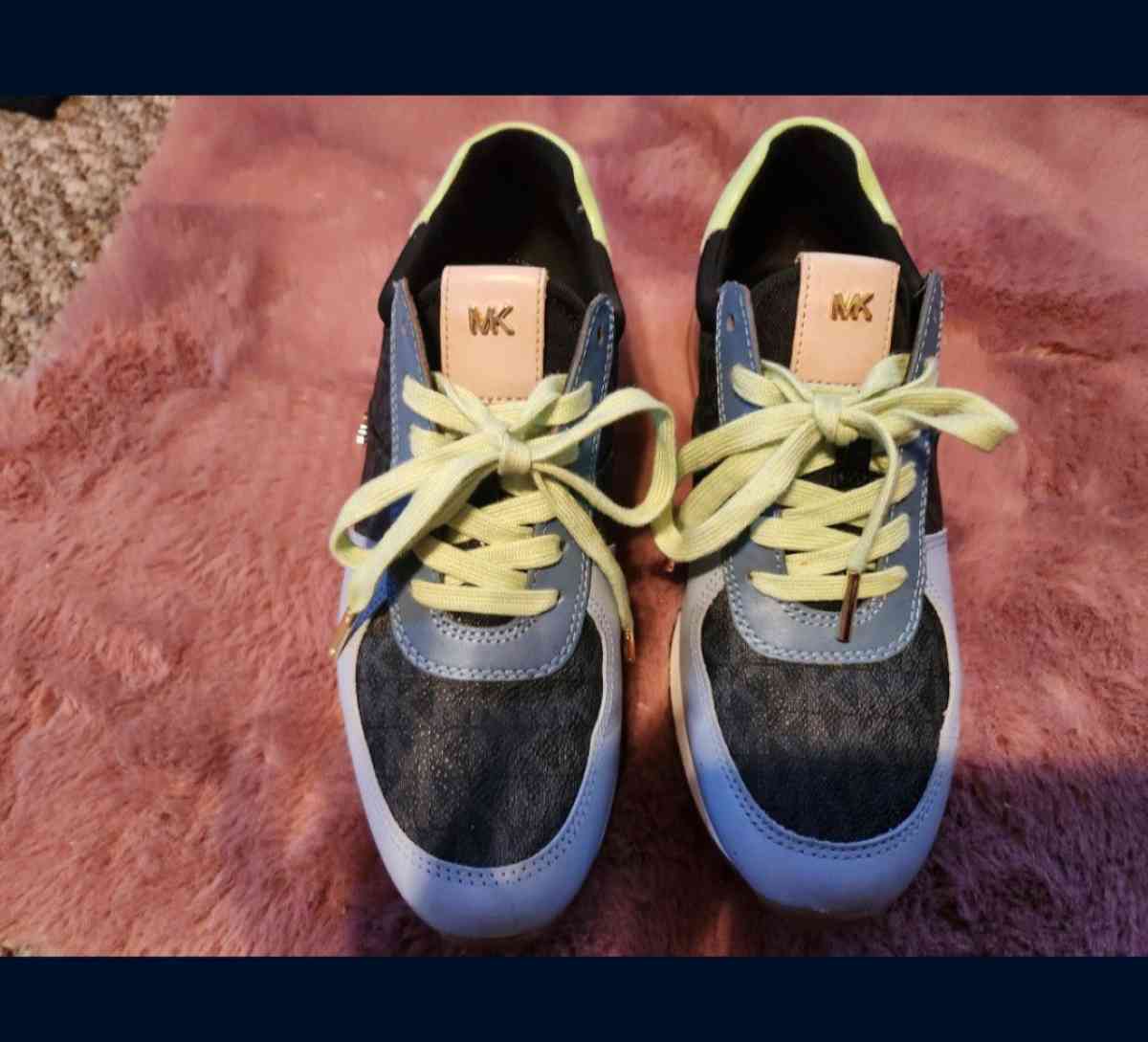 Michael KORS multicolored Womens Sneakers Size 7 - Wilmington, Delaware